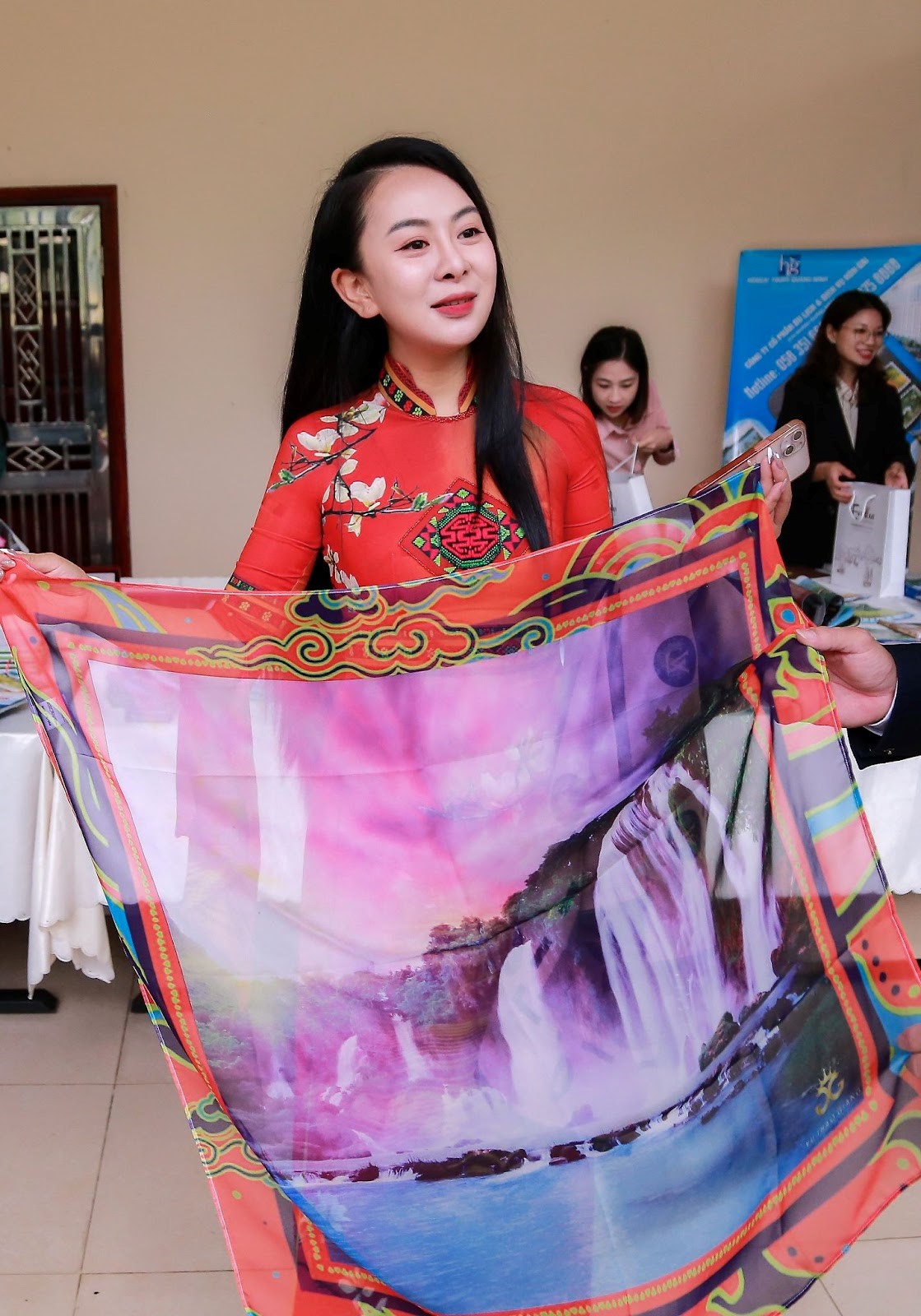 Vũ Thảo Giang là NTK trẻ cho ra mắt nhiều BST áo dài mang đậm dấu ấn văn hóa, di sản